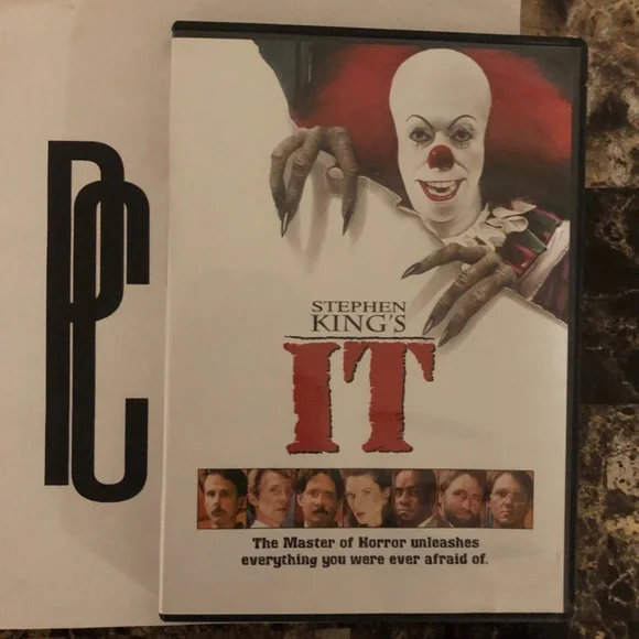 Stephen King's It DVD - Picture 2 of 4